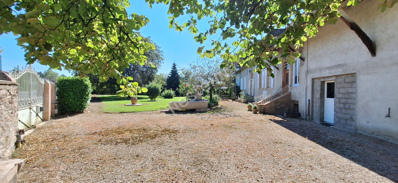 Maison 6 pièces 292 m² · à Brienne · 292 m² · 359 000 €