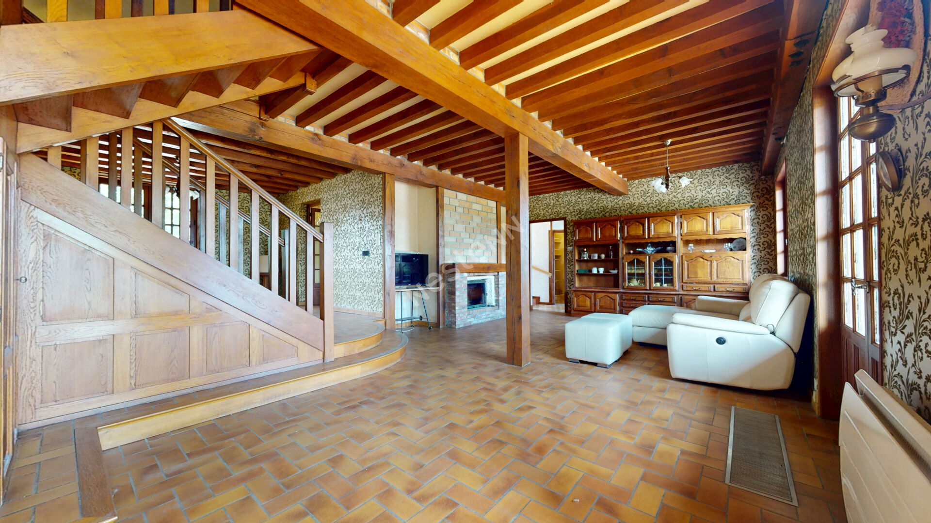 Maison 10 pièces 254 m² · à Sornay · 254 m² · 170 000 €