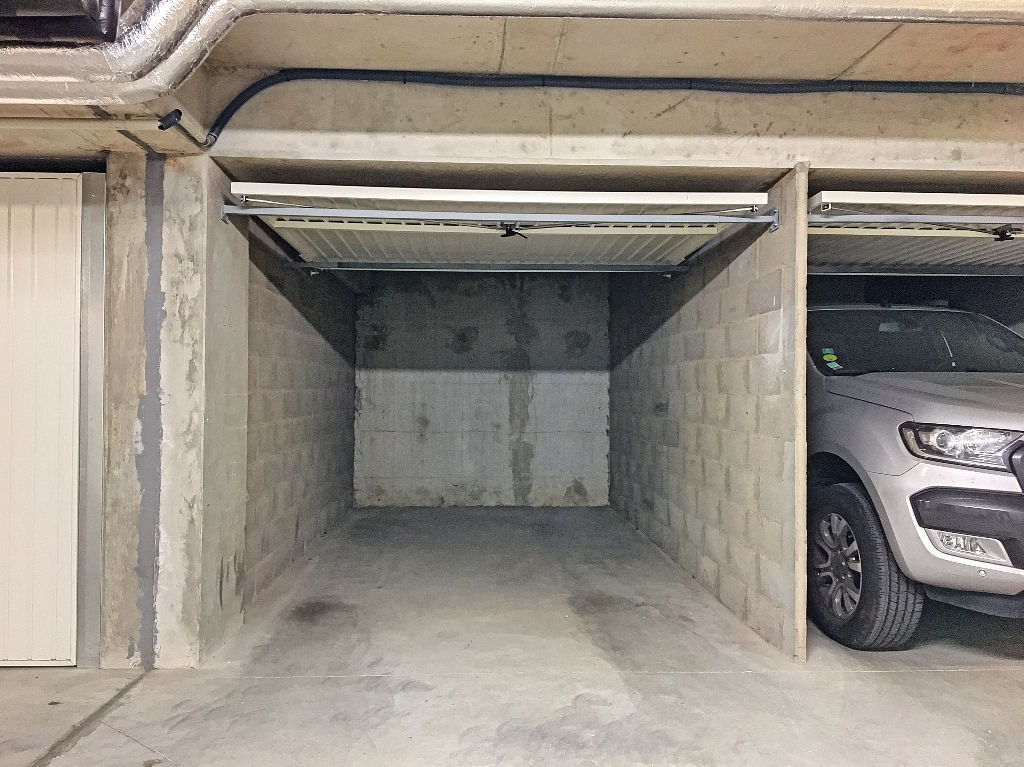 Garage ferme Saint cyr au Mont d'or proche autoroutes