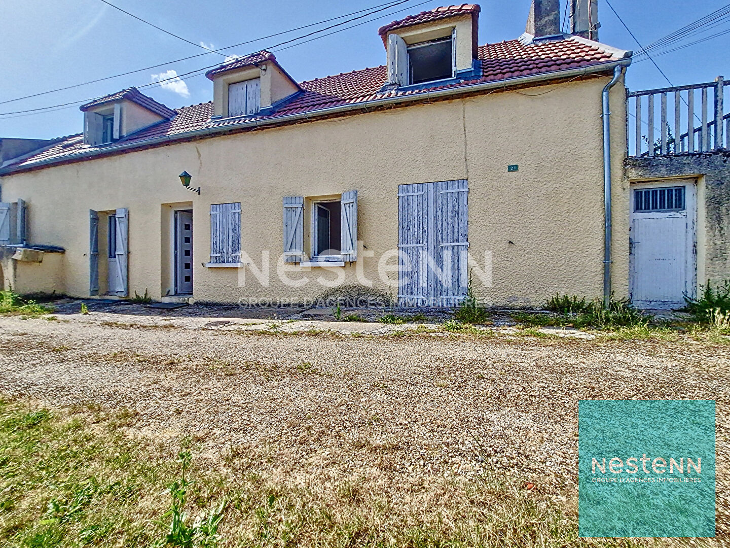 Maison à rénover à Montereau Fault Yonne 103m²