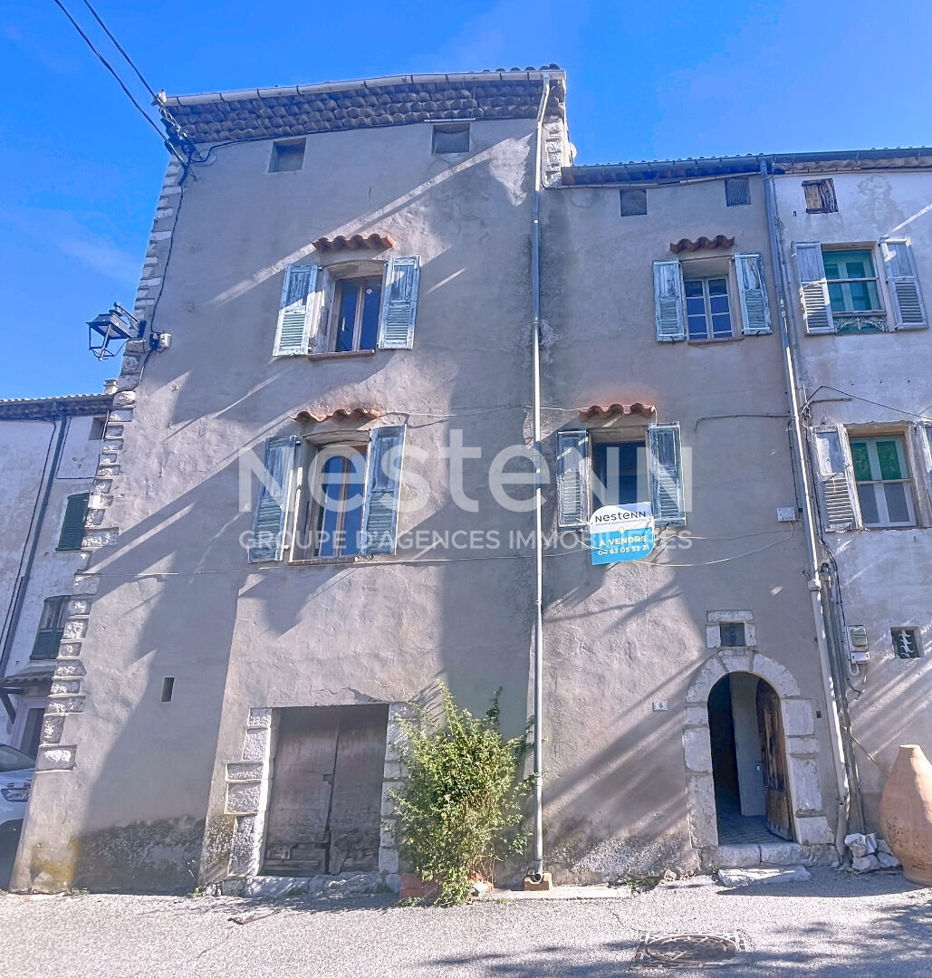 Maison 5 pièces 150 m² · à Escragnolles · 150 m² · 100 000 €