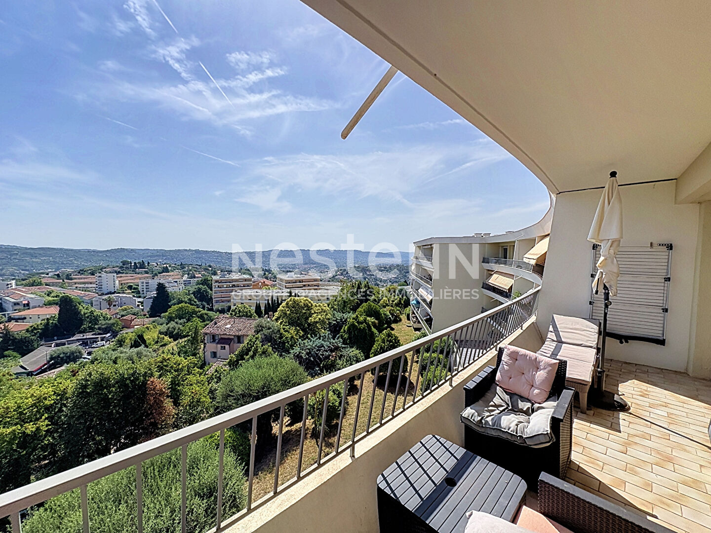 Exceptionnel appartement 4 pièces dernier étage avec vue panoramique à Grasse - Saint Claude