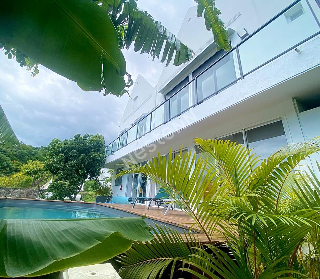 Maison Type 7 a vendre sur St Denis 97400