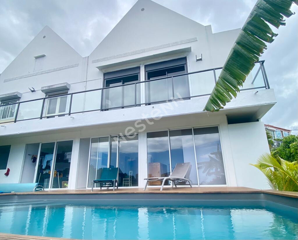 Maison Type 7 a vendre sur St Denis 97400