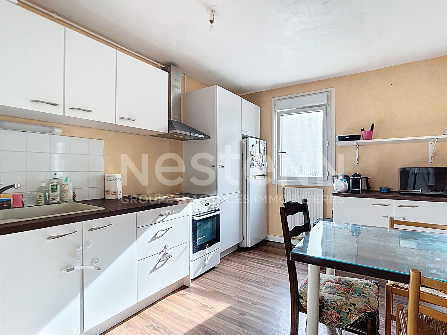 APPARTEMENT T4 SATHONAY CAMP TROIS CHAMBRES AVEC BALCON GARAGE BOX FERMÉ ET CAVE