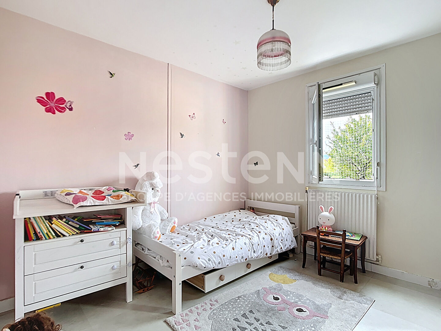 APPARTEMENT T4 SATHONAY CAMP TROIS CHAMBRES AVEC BALCON GARAGE BOX FERMÉ ET CAVE