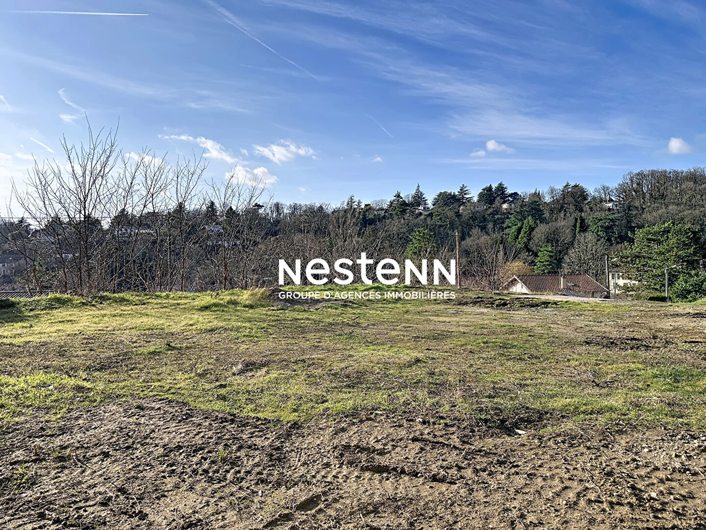 TERRAIN SAINT CYR AU MONT D'OR 1225 M² LIBRE CONSTRUCTEUR ET HORS LOTISSEMENT
