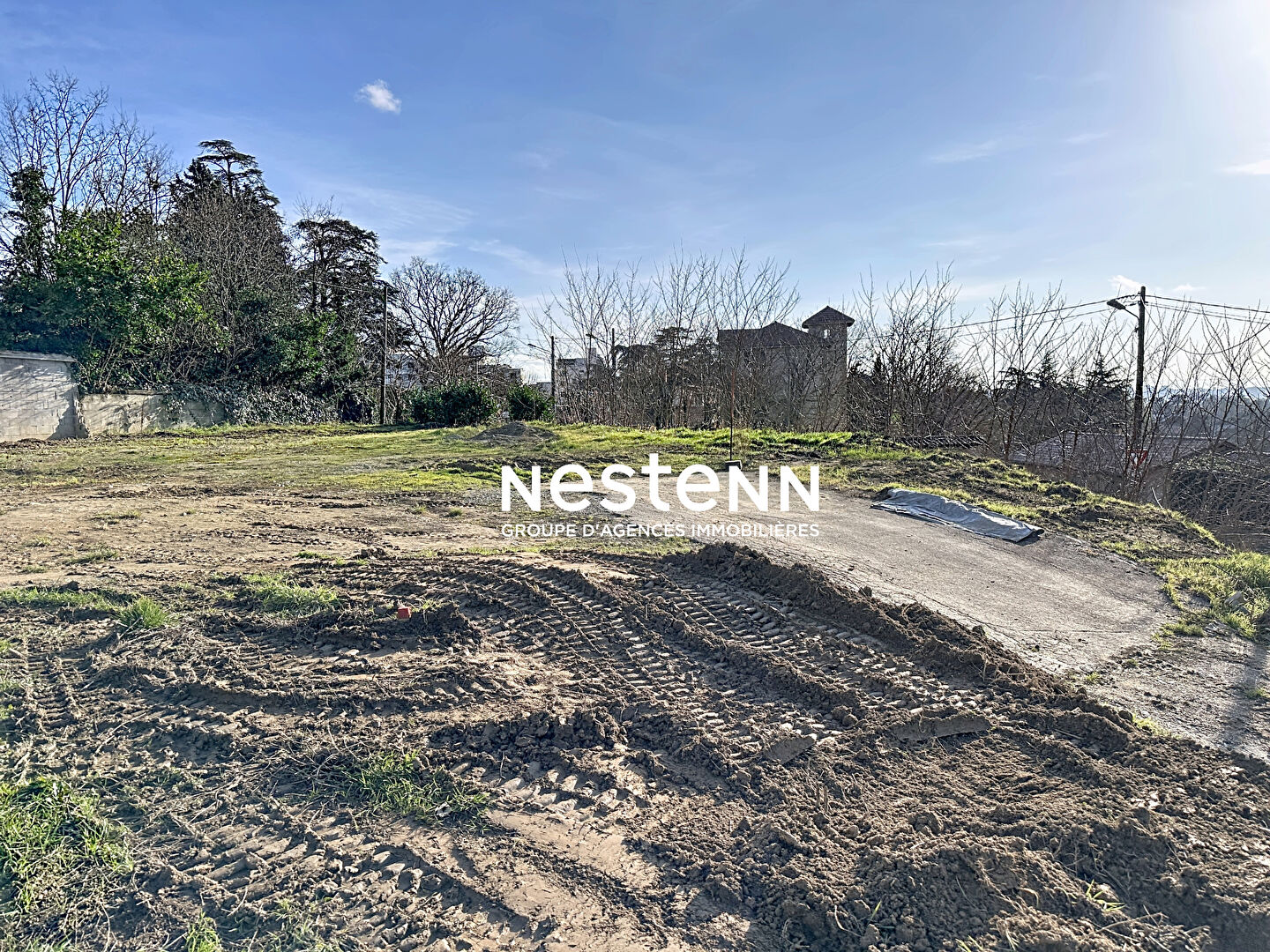 TERRAIN SAINT CYR AU MONT D'OR 1225 M² LIBRE CONSTRUCTEUR ET HORS LOTISSEMENT