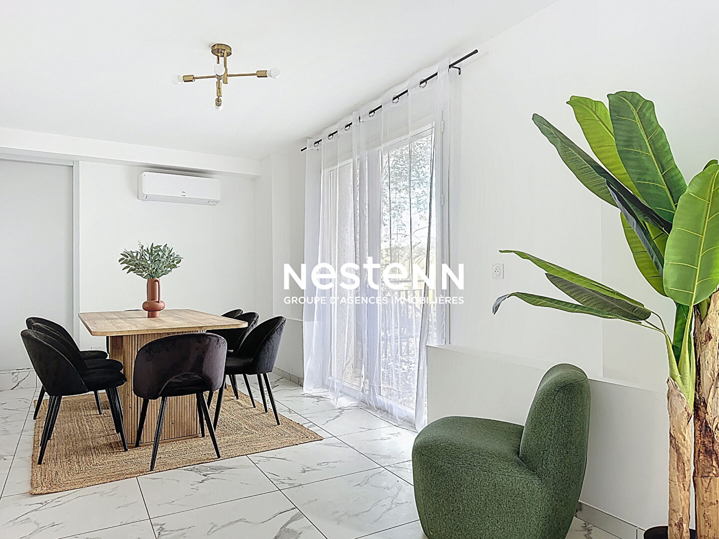 SATHONAY CAMP MAISON DE VILLE ENTIÈREMENT RENOVÉE AVEC GARAGE ET TERRASSE