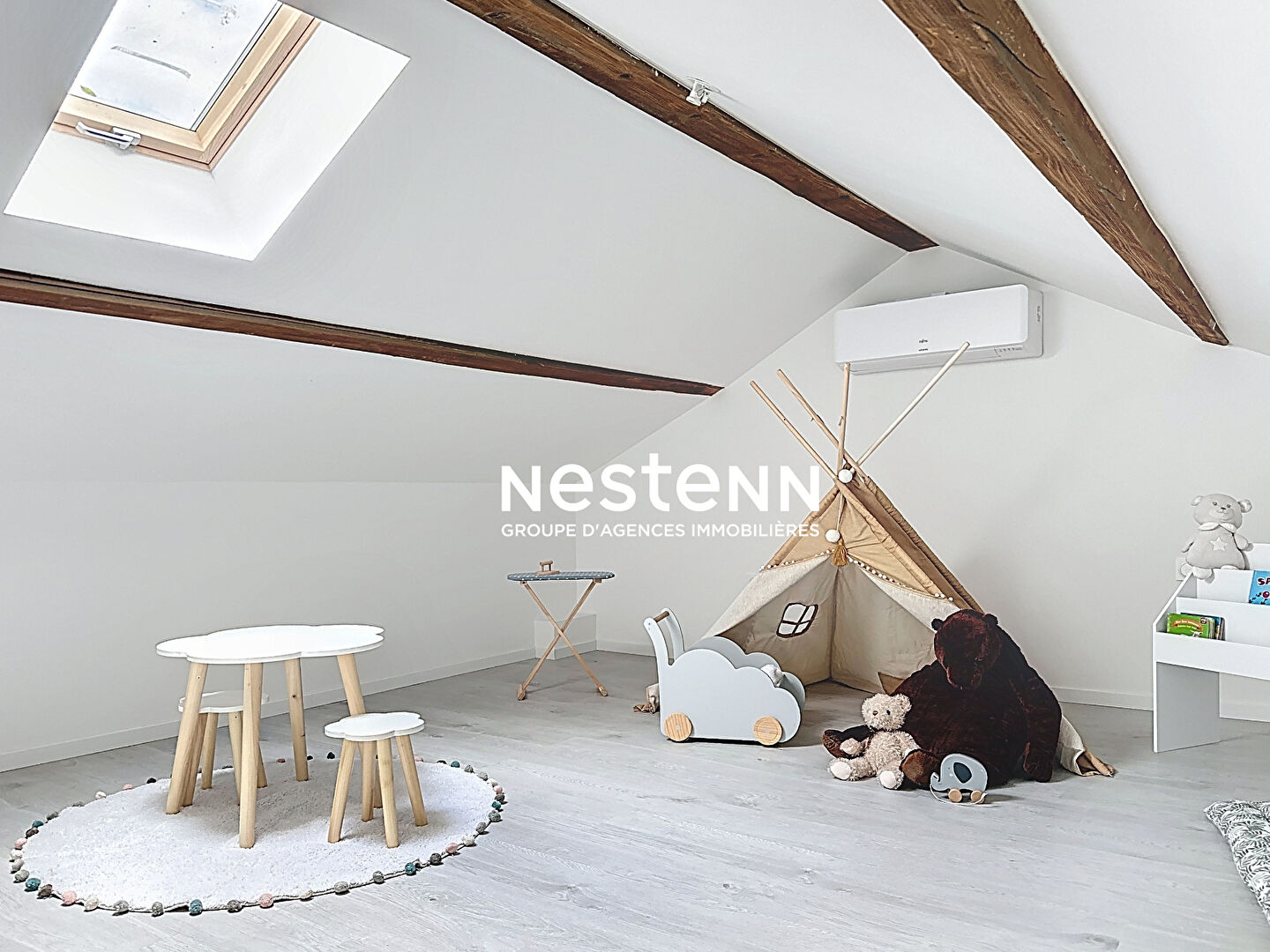 SATHONAY CAMP MAISON DE VILLE ENTIÈREMENT RENOVÉE AVEC GARAGE ET TERRASSE