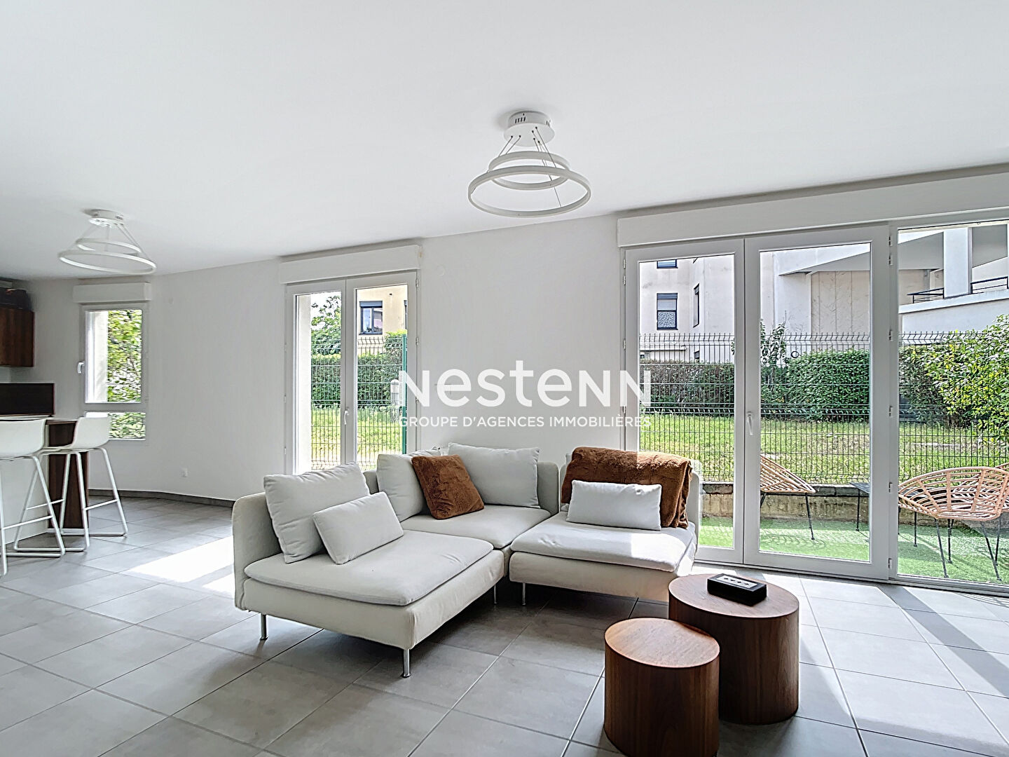 SATHONAY CAMP T5 4 CHAMBRES DISPOSANT DE BEAU VOLUME AVEC GARAGE