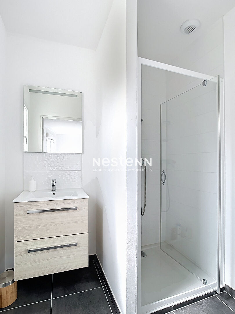 SATHONAY CAMP T5 4 CHAMBRES DISPOSANT DE BEAU VOLUME AVEC GARAGE