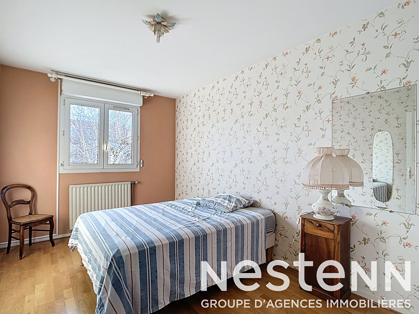 NEUVILLE SUR SAONE - APPARTEMENT T2 62 M² AU CALME VUE ARBOREE AVEC CAVE ET GARAGE PROCHE DES COMMERCES