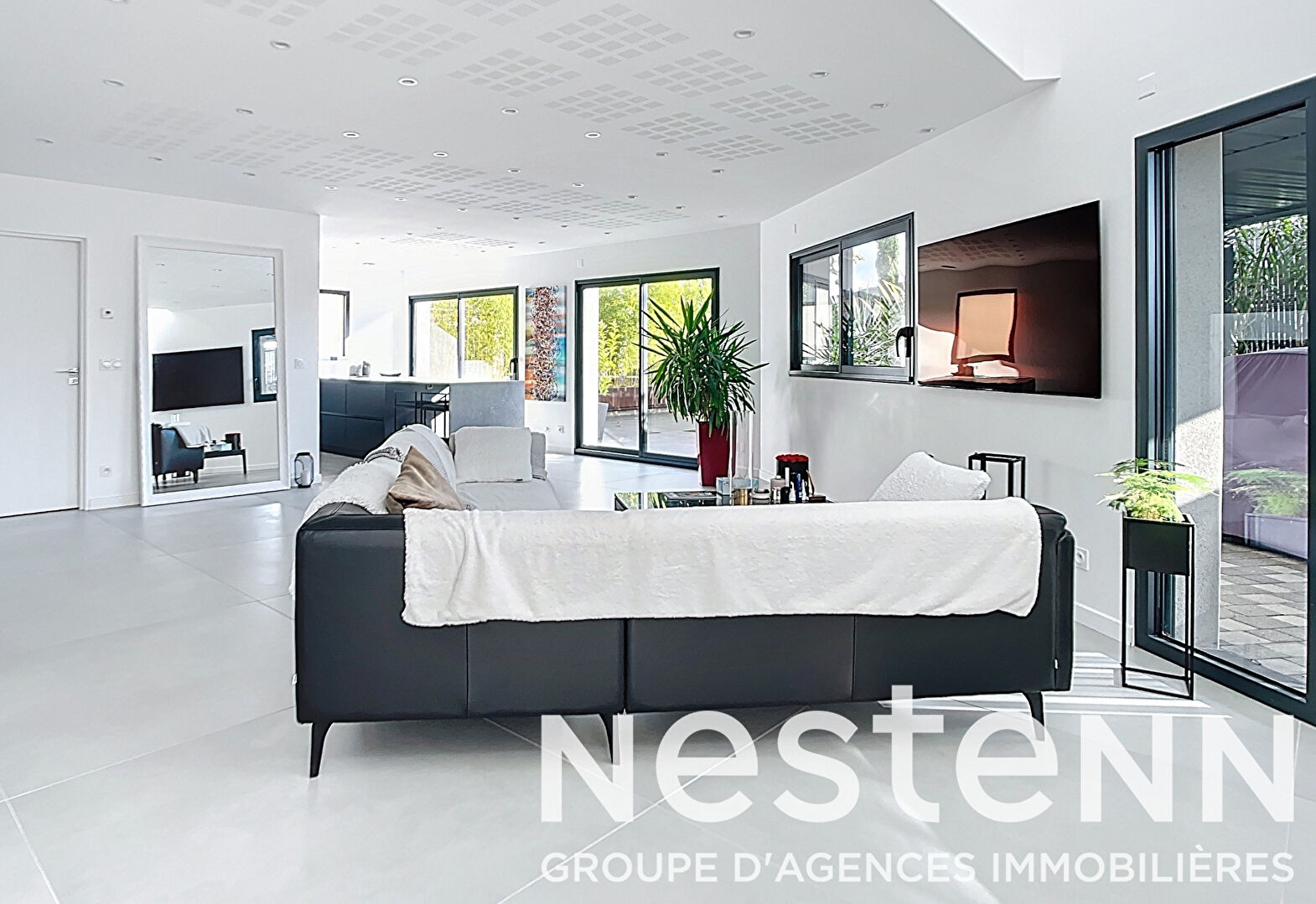 RILLIEUX LA PAPE MAISON CONTEMPORAINE 4 CHAMBRES BEAUX ESPACES ET PRESTATION HAUT DE GAMME
