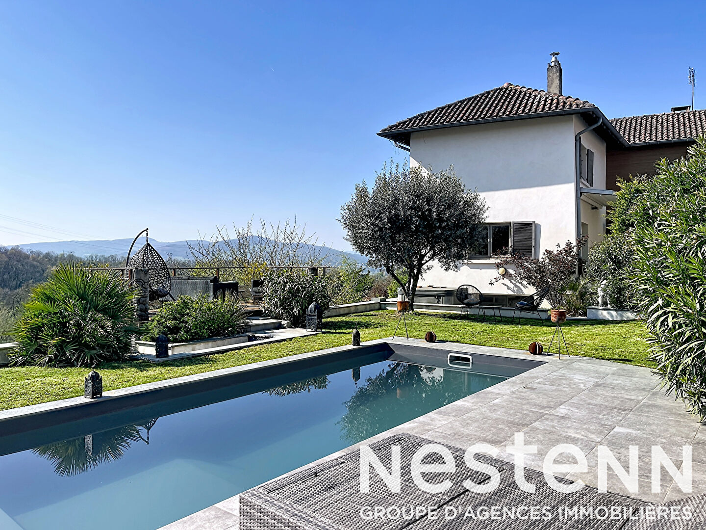 Maison 7 pièces 200 m² · à Massieux · 200 m² · 620 000 €