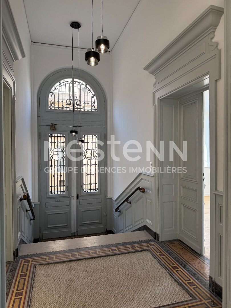 RARE À LA VENTE - APPARTEMENT - TERRASSE - PARKING