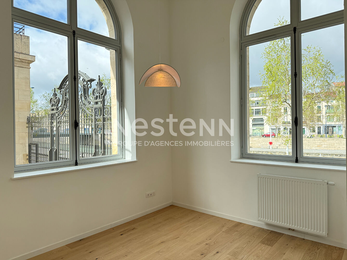 RARE À LA VENTE - APPARTEMENT - TERRASSE - PARKING