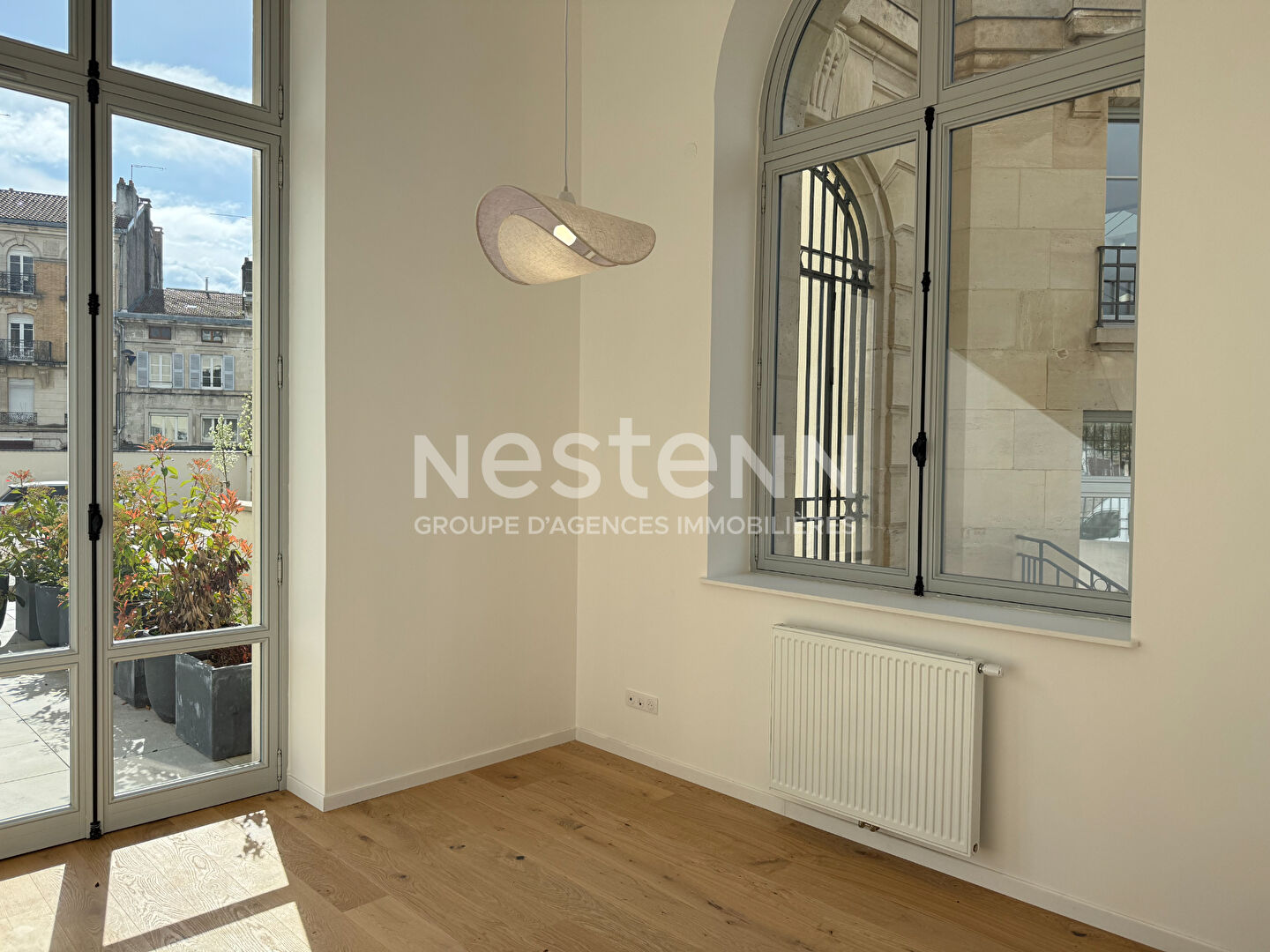 RARE À LA VENTE - APPARTEMENT - TERRASSE - PARKING