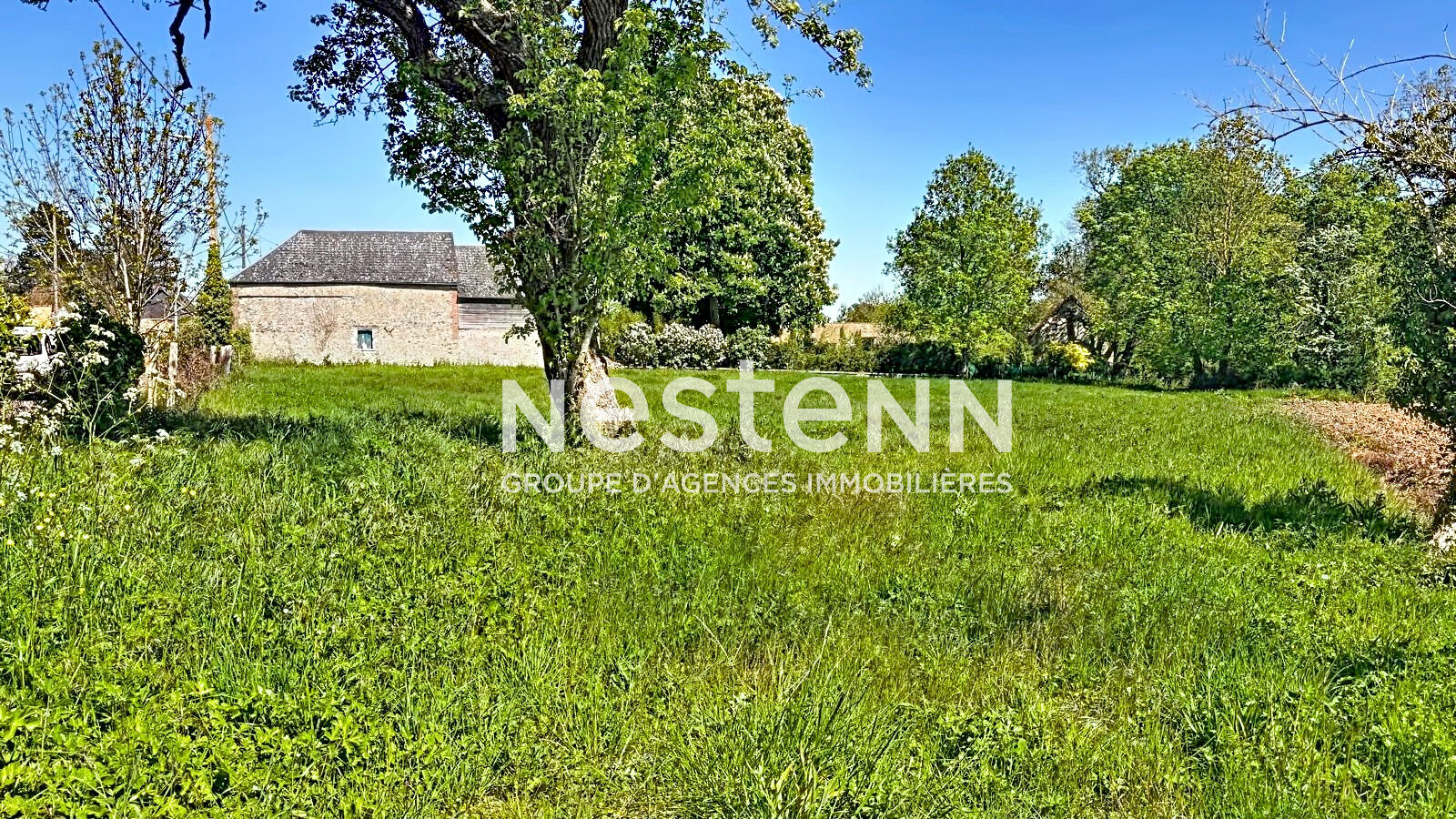 Terrain Saint Julien De La Liegue 2224 m2 · 88 000 €