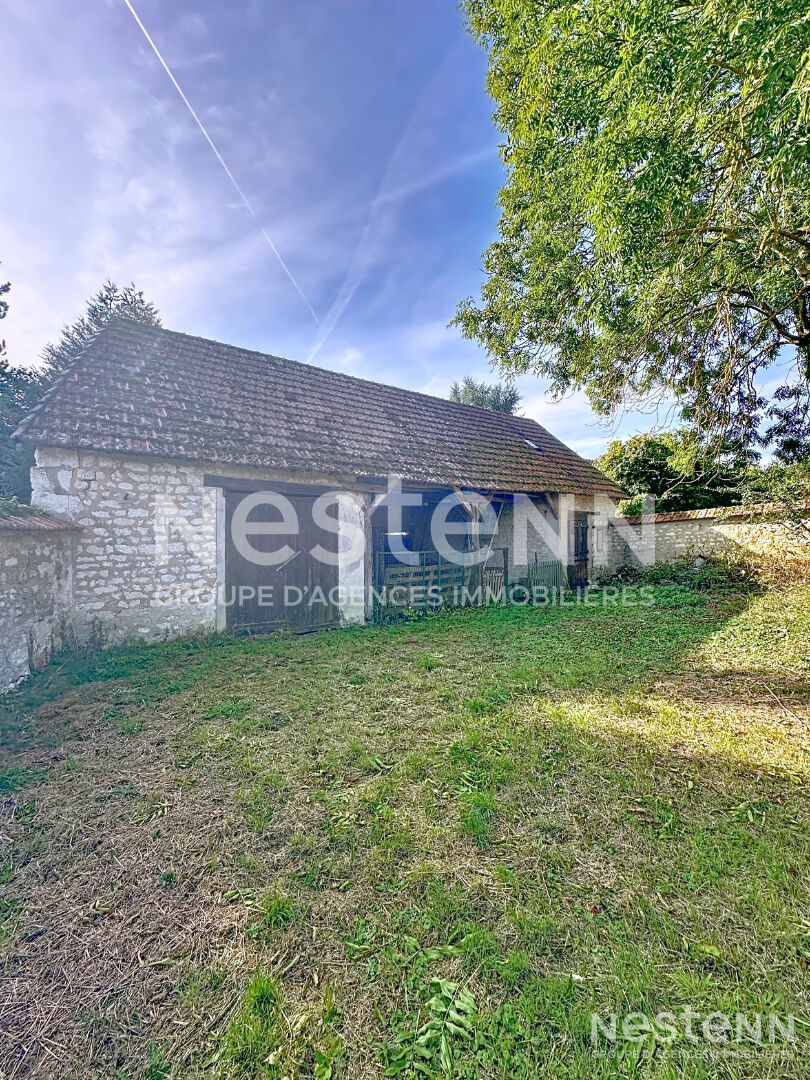 Grange sur un terrain de 991 m2 SAINT PIERRE DE BAILLEUL · 129 000 €
