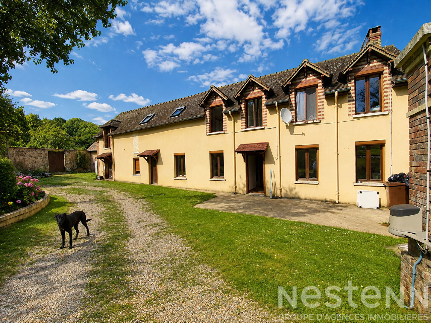 Maison 6 pièces 126 m² · à Saint Pierre de Bailleul · 126 m² · 276 000 €