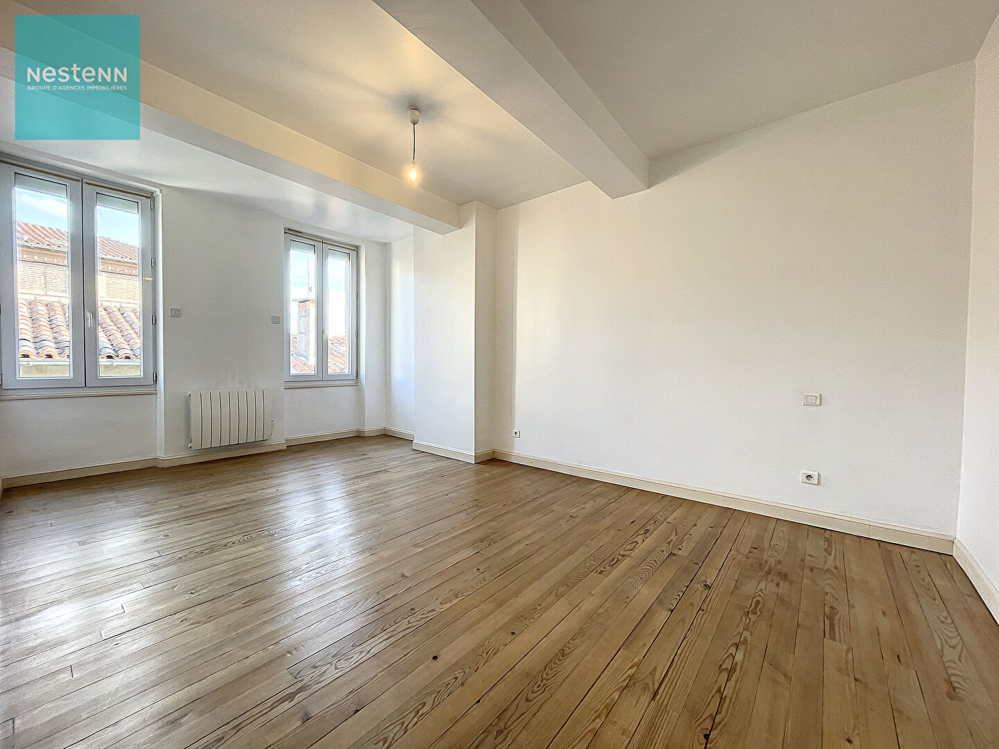 A louer Maison de ville 3 pieces 83 m2 avec cour et garage, au coeur de Villefranche De Lauragais