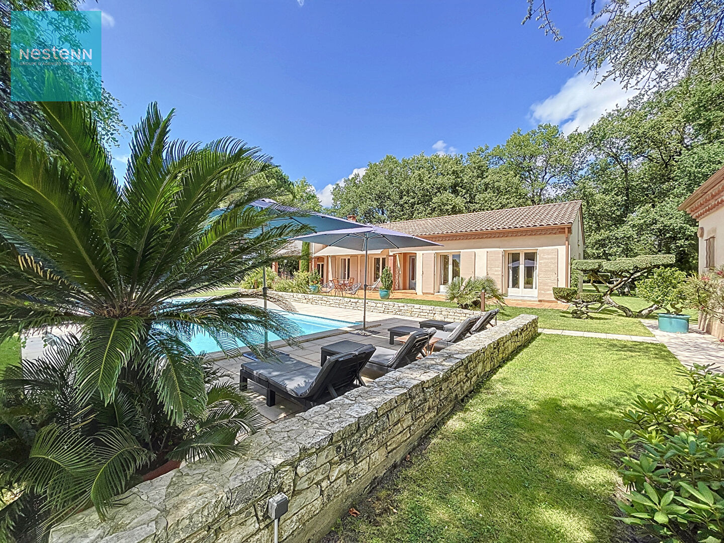 Magnifique villa 7 pièces à vendre avec 8500m2 de parc, piscine, 5 min de Revel  31250