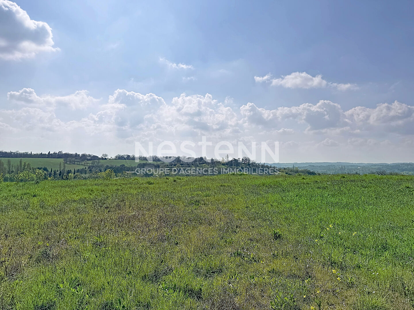 A vendre Terrain à Auch 878 m2 dans lotissement neuf, vue dégagée · 54 000 €