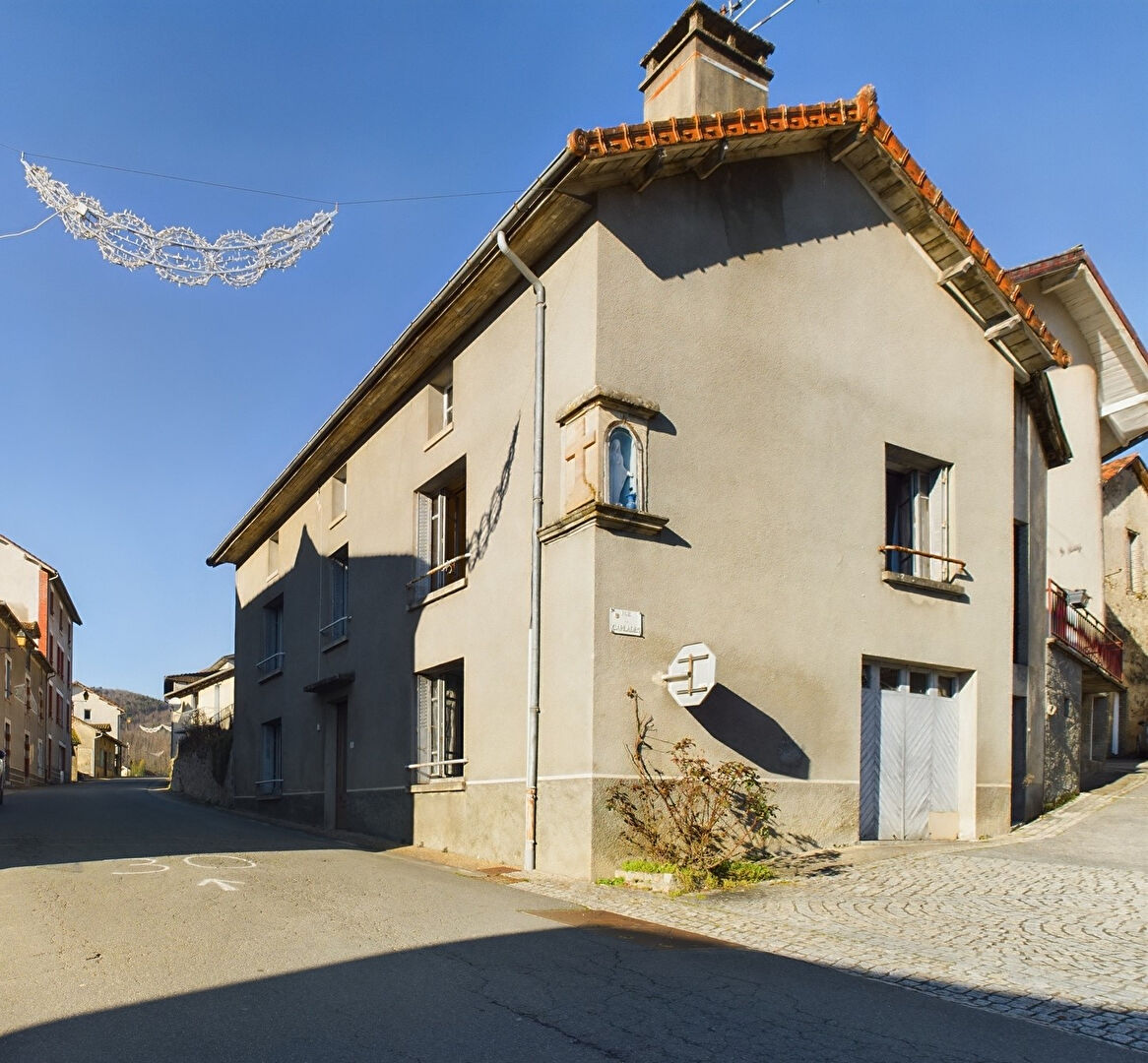 Maison 5 pièces 103 m² · à Boisset · 103 m² · 41 000 €