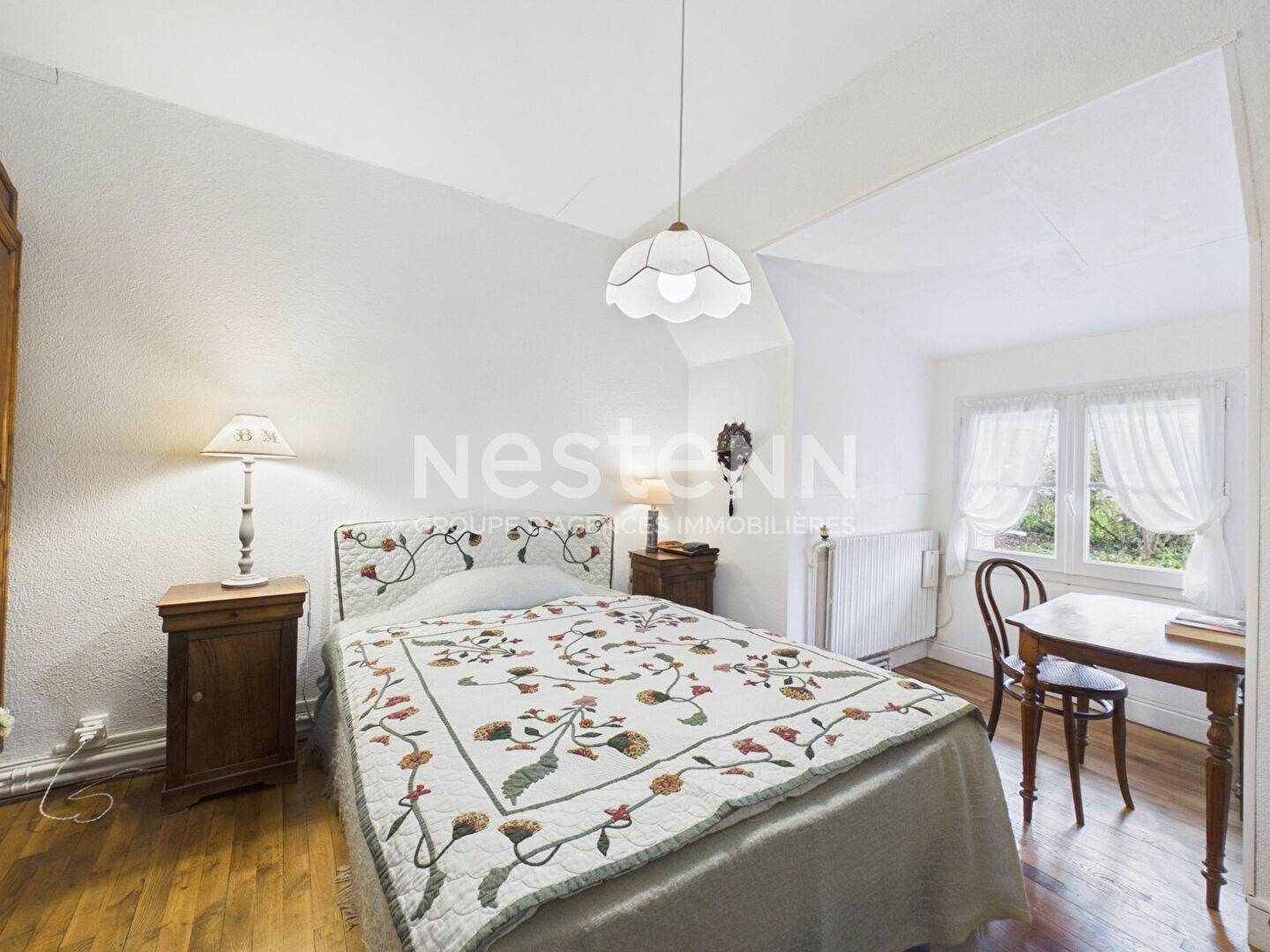 A vendre à Marmanhac, sur terrain d'environ 4000 m², maison de type 6 d'une surface de 157 m² avec carport, garage et piscine