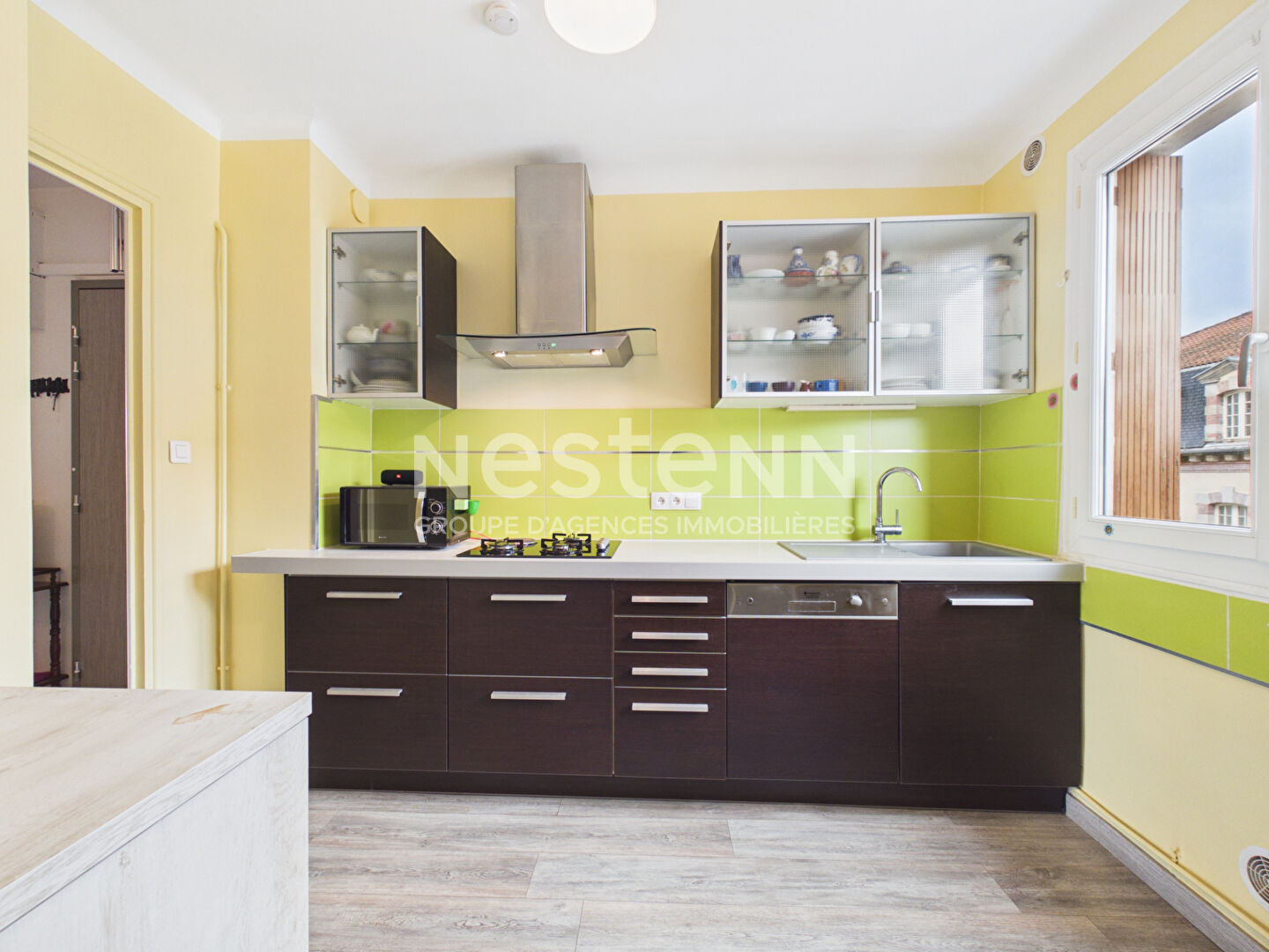 Aurillac, quartier viaduc, à Vendre Appartement de type 3 d'une surface de 65 m² avec balcon et cave.