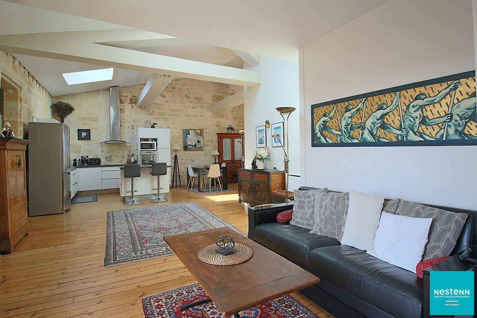 Grand appartement 3 pièces avec terrasse et cave