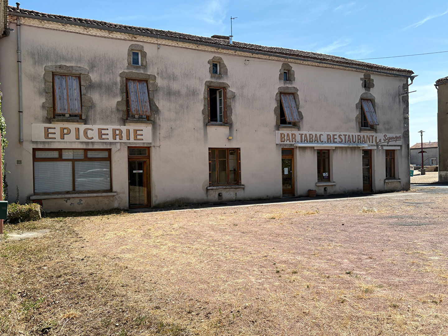 Maison 8 pièces 192 m² · à Geay · 192 m² · 69 300 €
