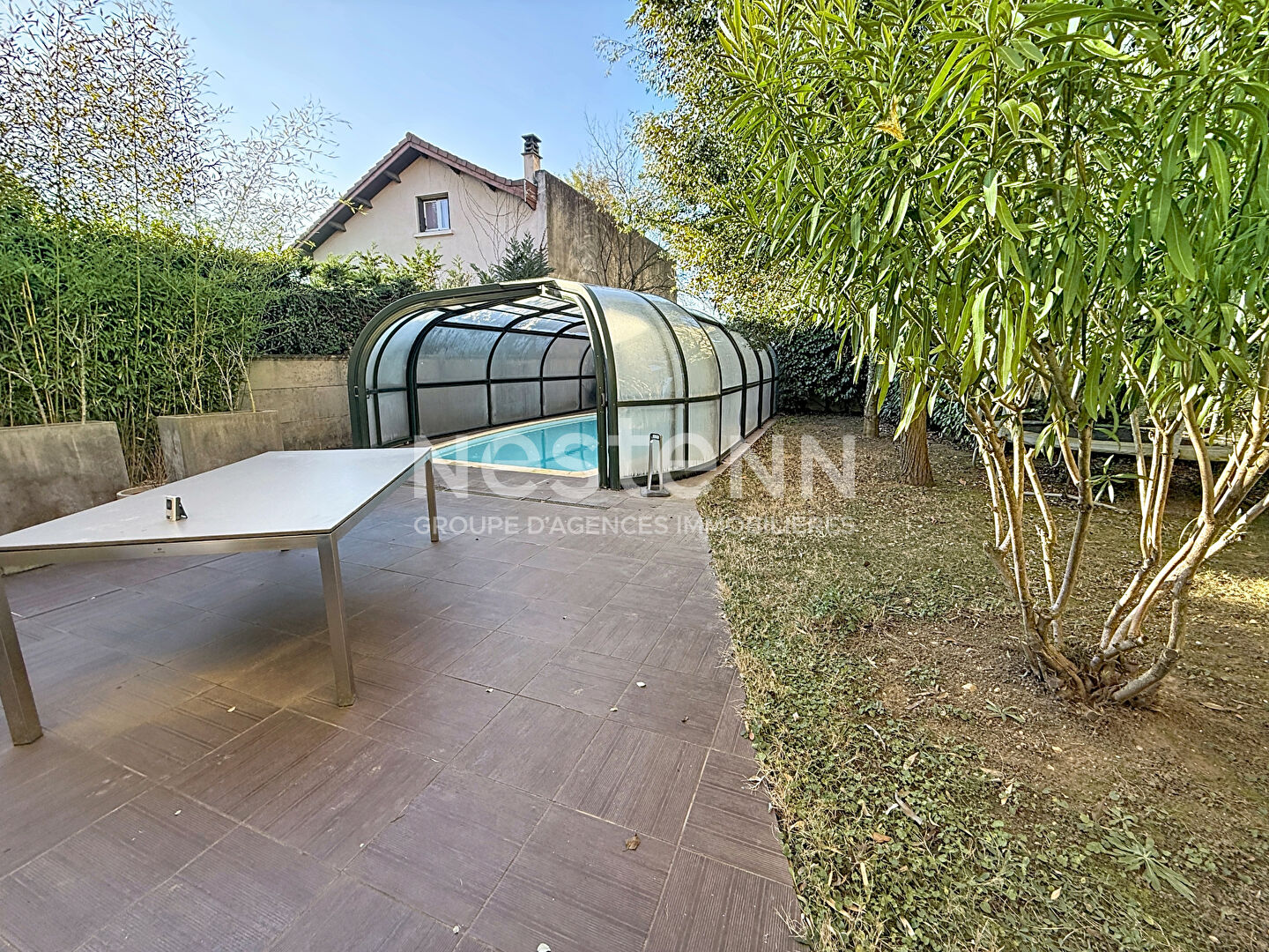 Maison individuelle de 7 Pièces avec 5 chambres Piscine Proche Centre Ville - 69500 BRON