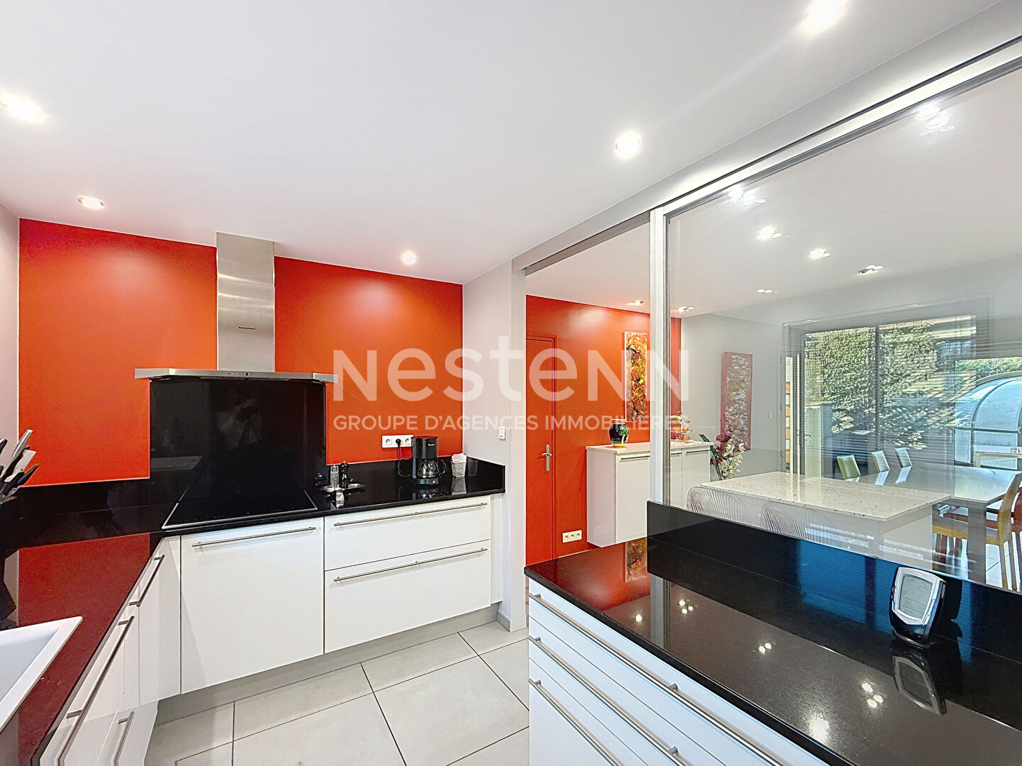 Maison individuelle de 7 Pièces avec 5 chambres Piscine Proche Centre Ville - 69500 BRON