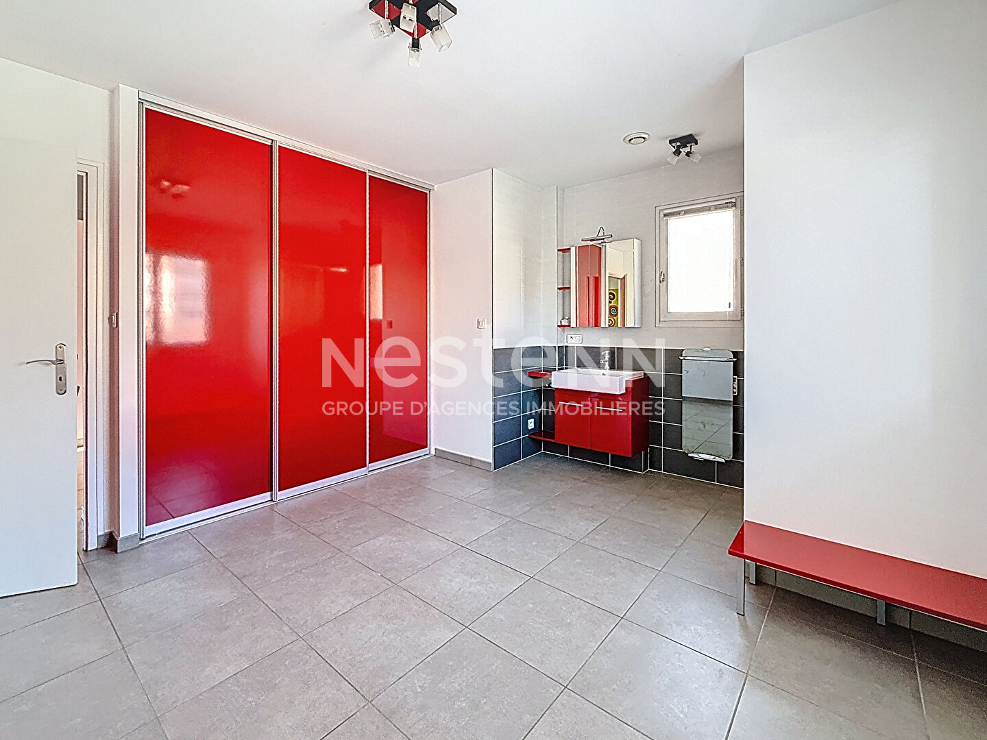 Maison individuelle de 7 Pièces avec 5 chambres Piscine Proche Centre Ville - 69500 BRON