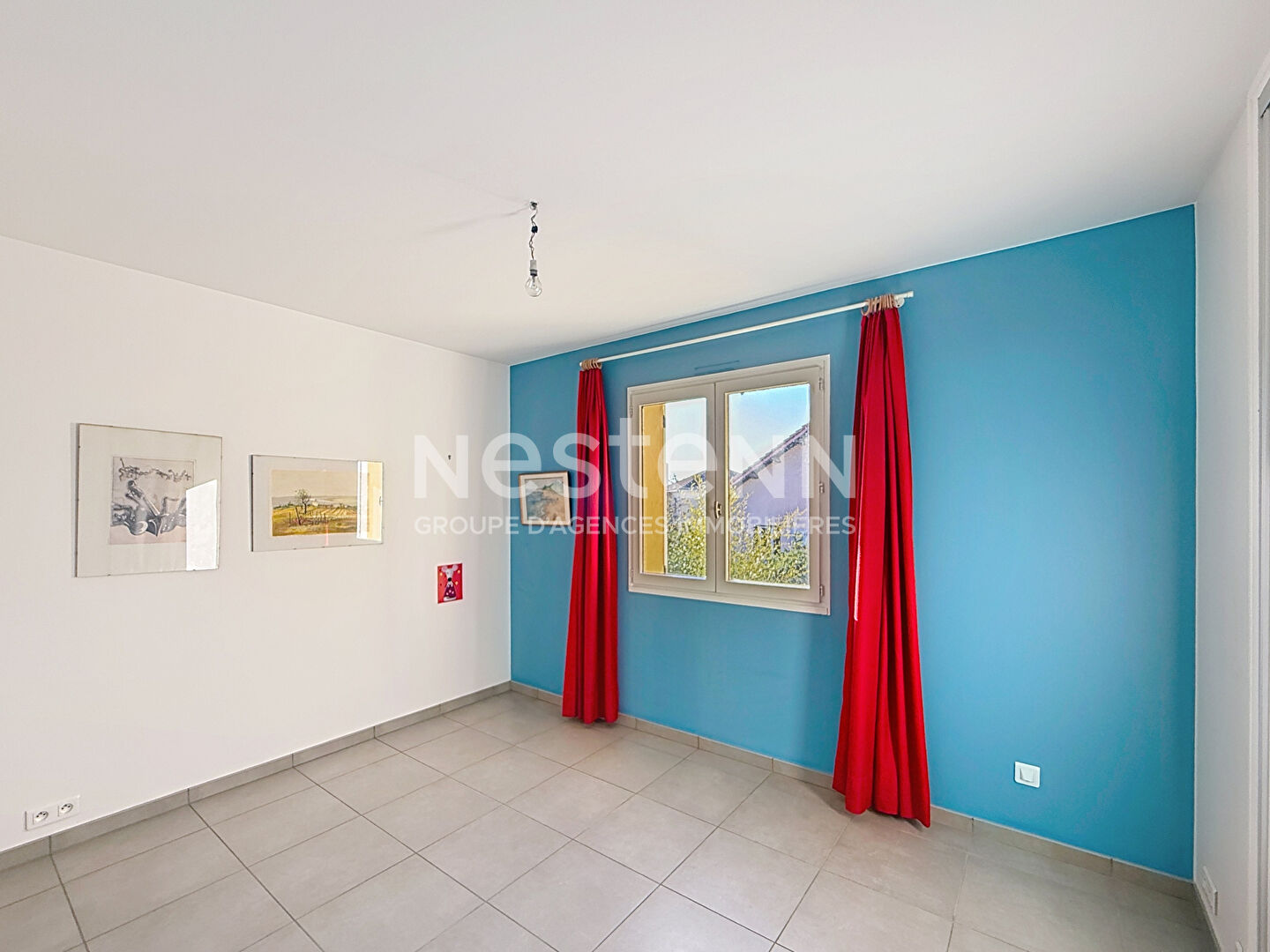 Maison individuelle de 7 Pièces avec 5 chambres Piscine Proche Centre Ville - 69500 BRON