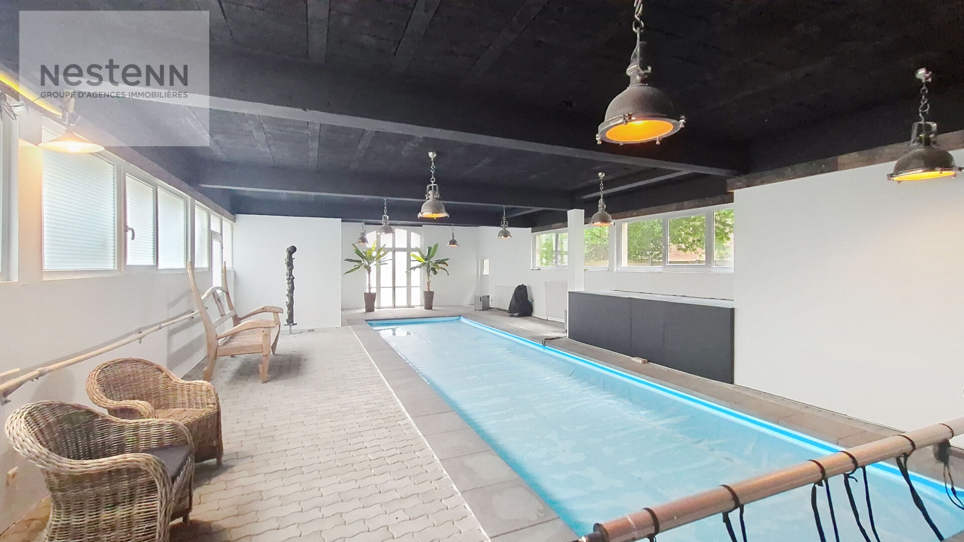 Calais : Plateau d'un appartement de standing à créer de 223 m2 avec piscine et extérieur + places de parking