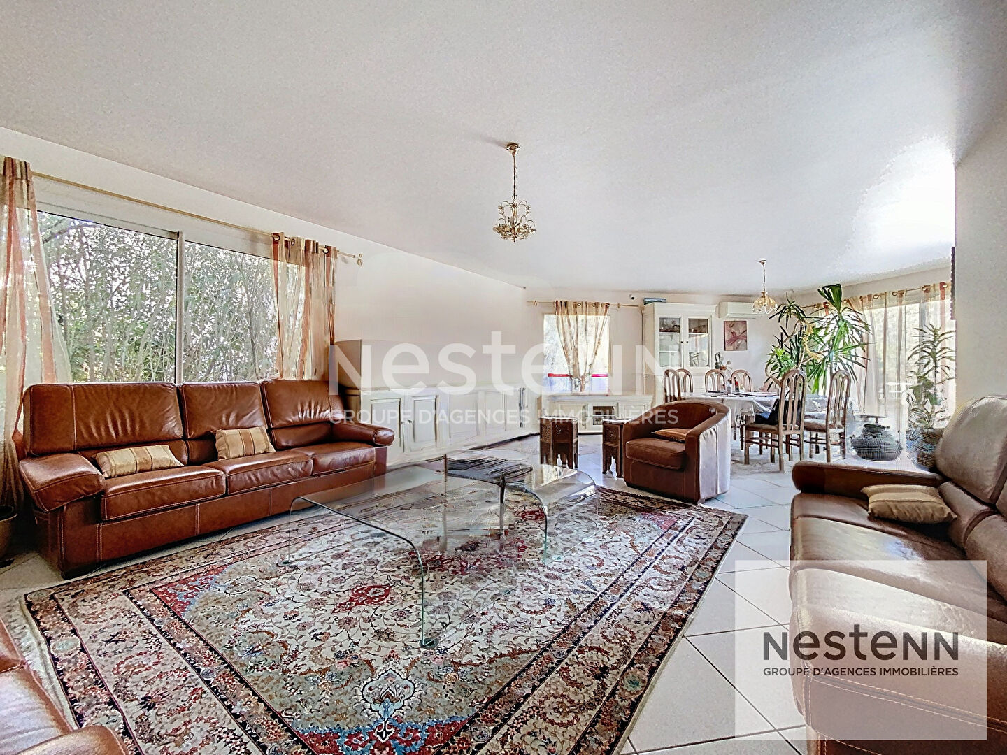 A vendre maison 6 pièces de 170 m² avec  plus de 50 m² de dépendance et piscine sur terrain arboré d'environ 980 m² à Montpellier secteur Aiguelongue