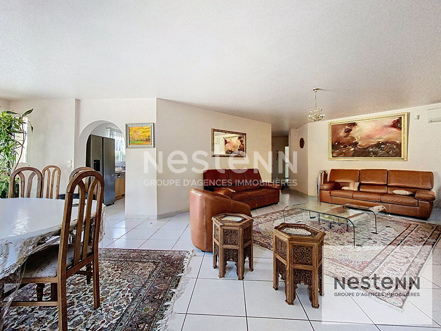 A vendre maison 6 pièces de 170 m² avec  plus de 50 m² de dépendance et piscine sur terrain arboré d'environ 980 m² à Montpellier secteur Aiguelongue