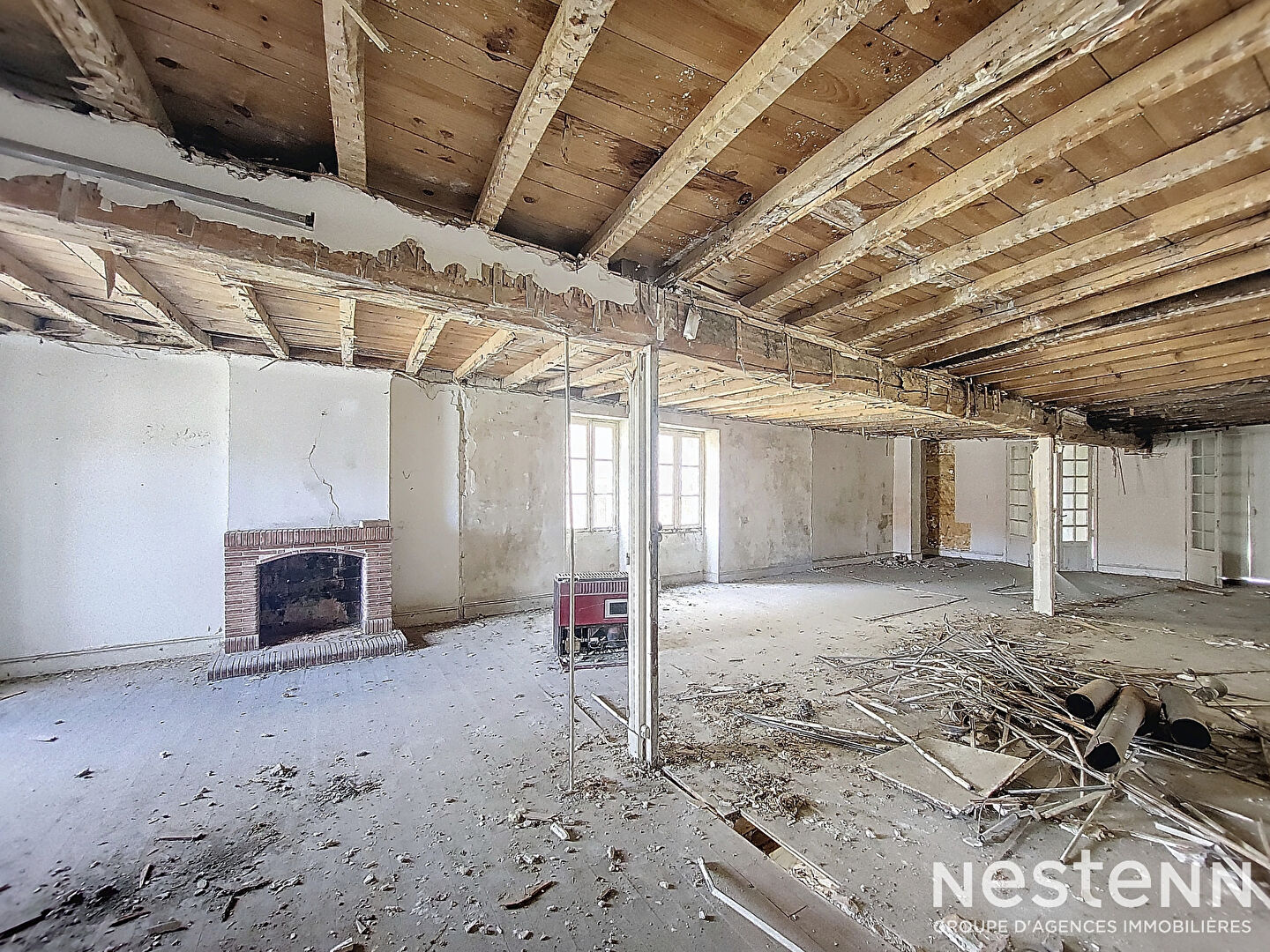 A Vendre Ensemble Immobilier en pierre à rénover de plus de 900 m² dans Condom