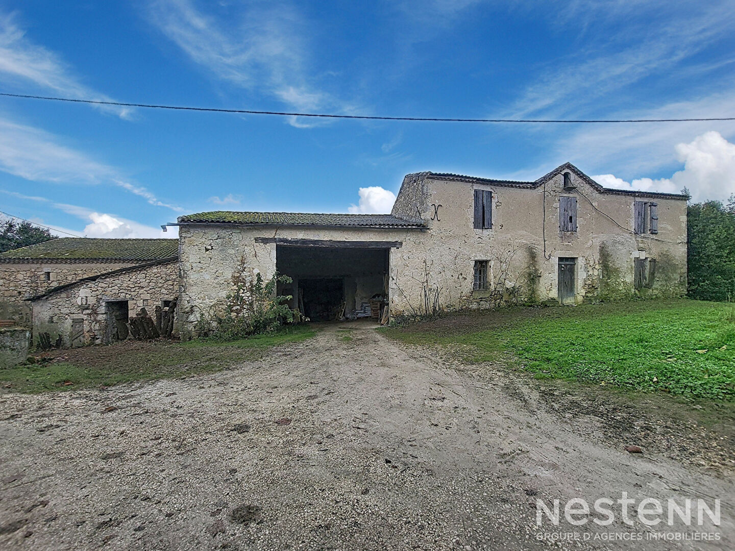 Maison 1 pièce 352 m² · à Castelnau sur L Auvignon · 352 m² · 50 000 €