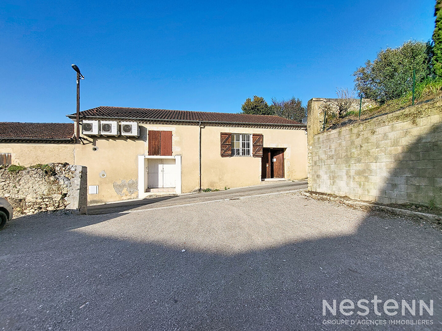Local commercial 2 pièces 220 m² · à Condom · 220 m² · 110 000 €