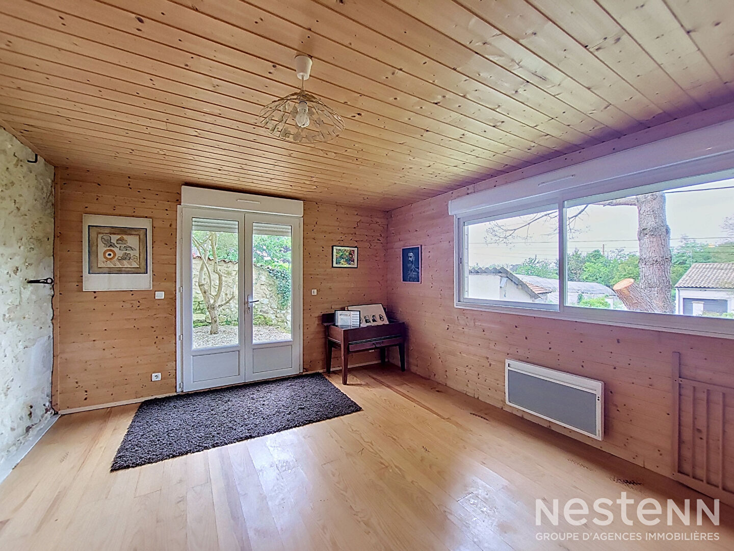 A Vendre Maison de ville en pierre de 136 m² avec jardin au coeur de Gondrin
