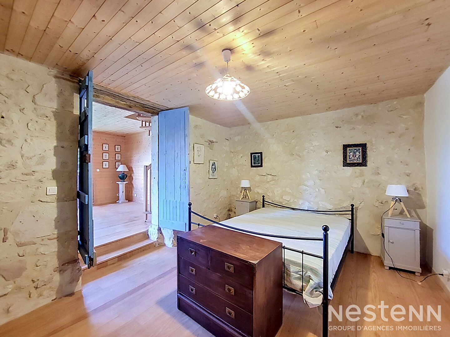 A Vendre Maison de ville en pierre de 136 m² avec jardin au coeur de Gondrin