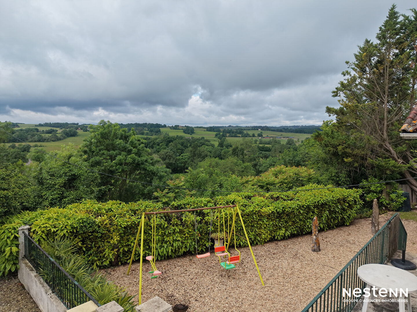 A Vendre Maison de 89 m² avec garage et jardin au centre du village de Courrensan