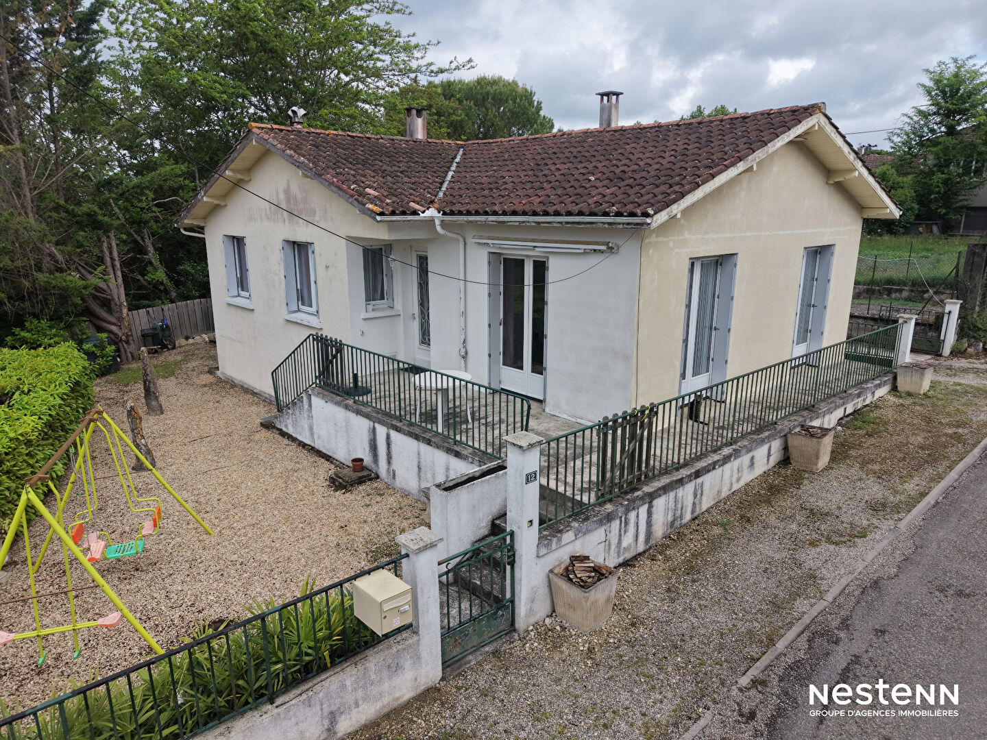 A Vendre Maison de 89 m² avec garage et jardin au centre du village de Courrensan