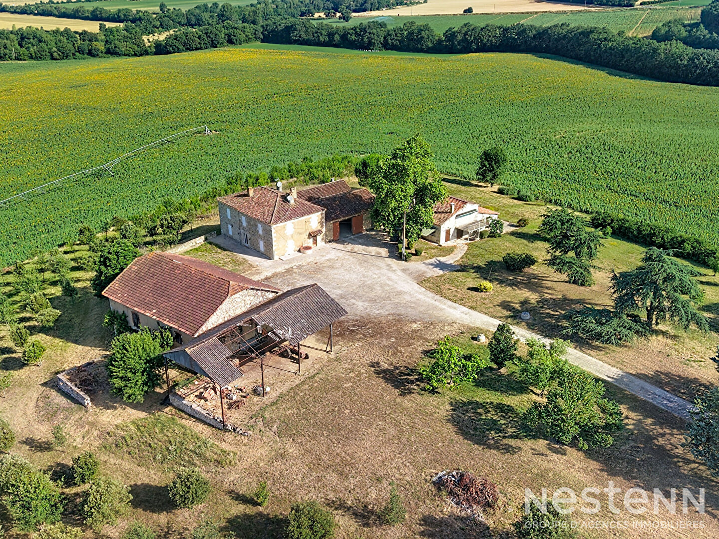 Maison 16 pièces 524 m² · à Castera Verduzan · 524 m² · 400 000 €