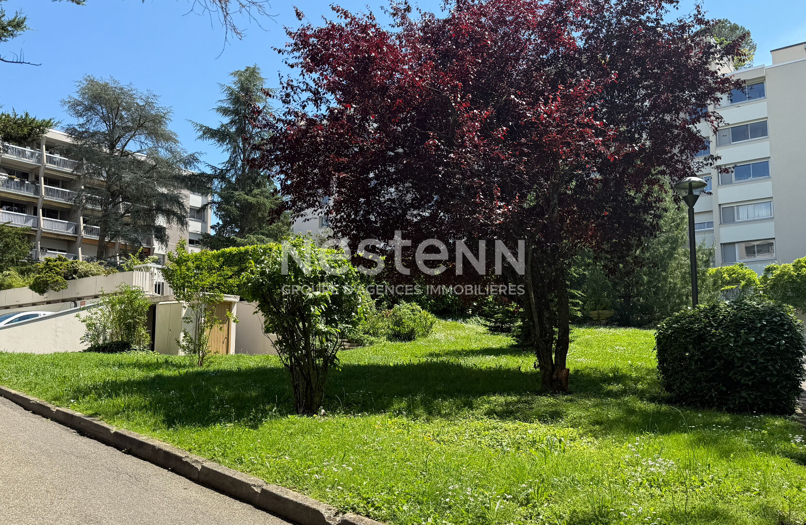 Appartement Lyon 5  de 72 m2  dans parc avec piscine