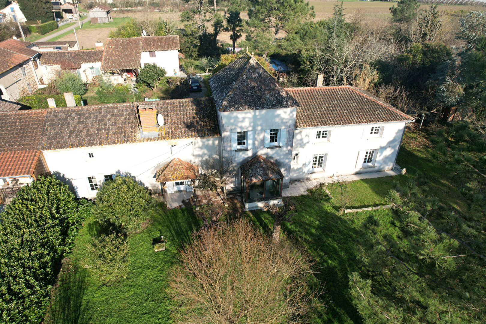 A vendre Maison partiellement rénovée à Sérignac-sur-garonne 3 chambres, 275m²